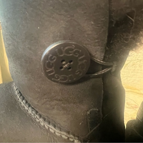 UGG BAILEY BUTTON 1016226 WOMAN’S BOOTS 100% AUTHENTIC BLACK SIZE 6 - Picture 9 of 10